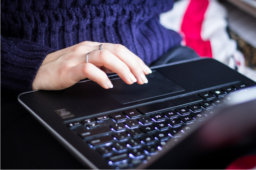 需要视频翻译，怎么选择翻译公司？