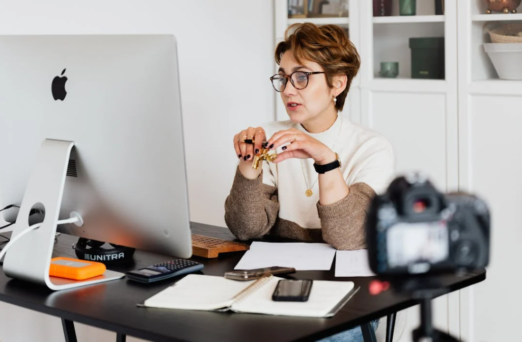 西班牙语母语配音翻译，配音翻译多少钱？