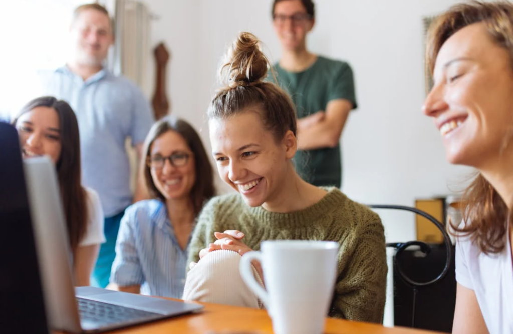 英语配音翻译公司怎么选？配音翻译服务