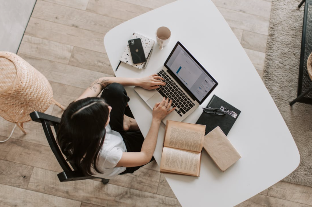 纪录片中英文字幕翻译多少钱一千字？