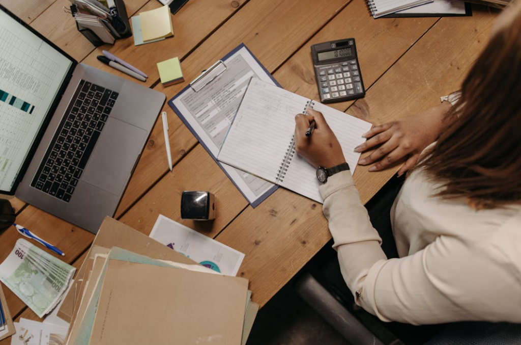 多媒体本地化包括哪些服务？