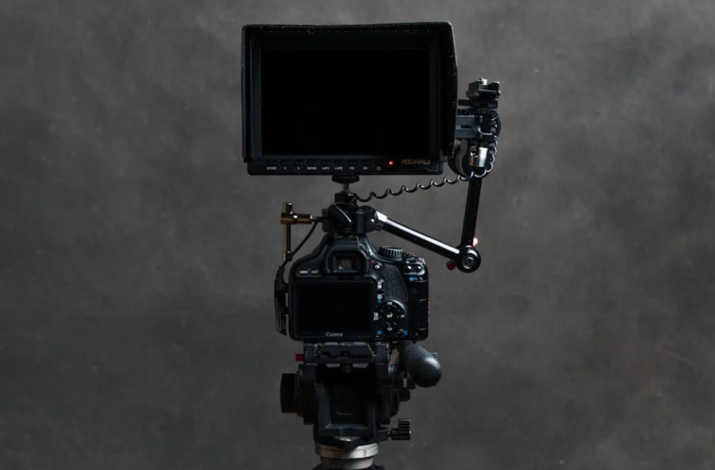 如何选择专业的网剧翻译公司?